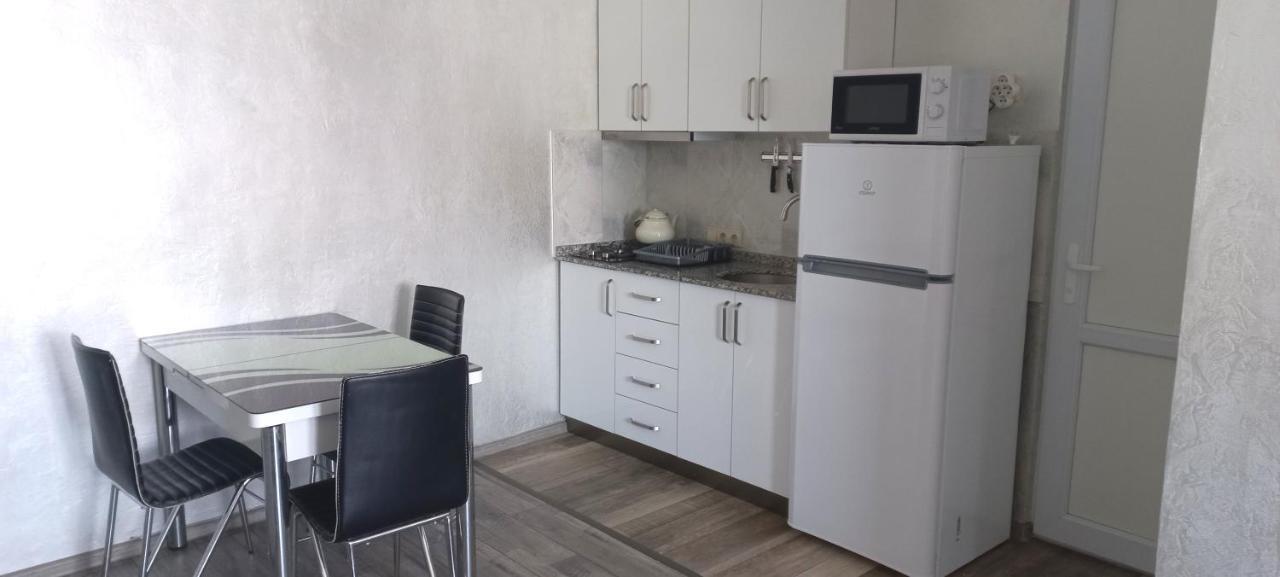 Penthouse Apartment In Батуми Экстерьер фото