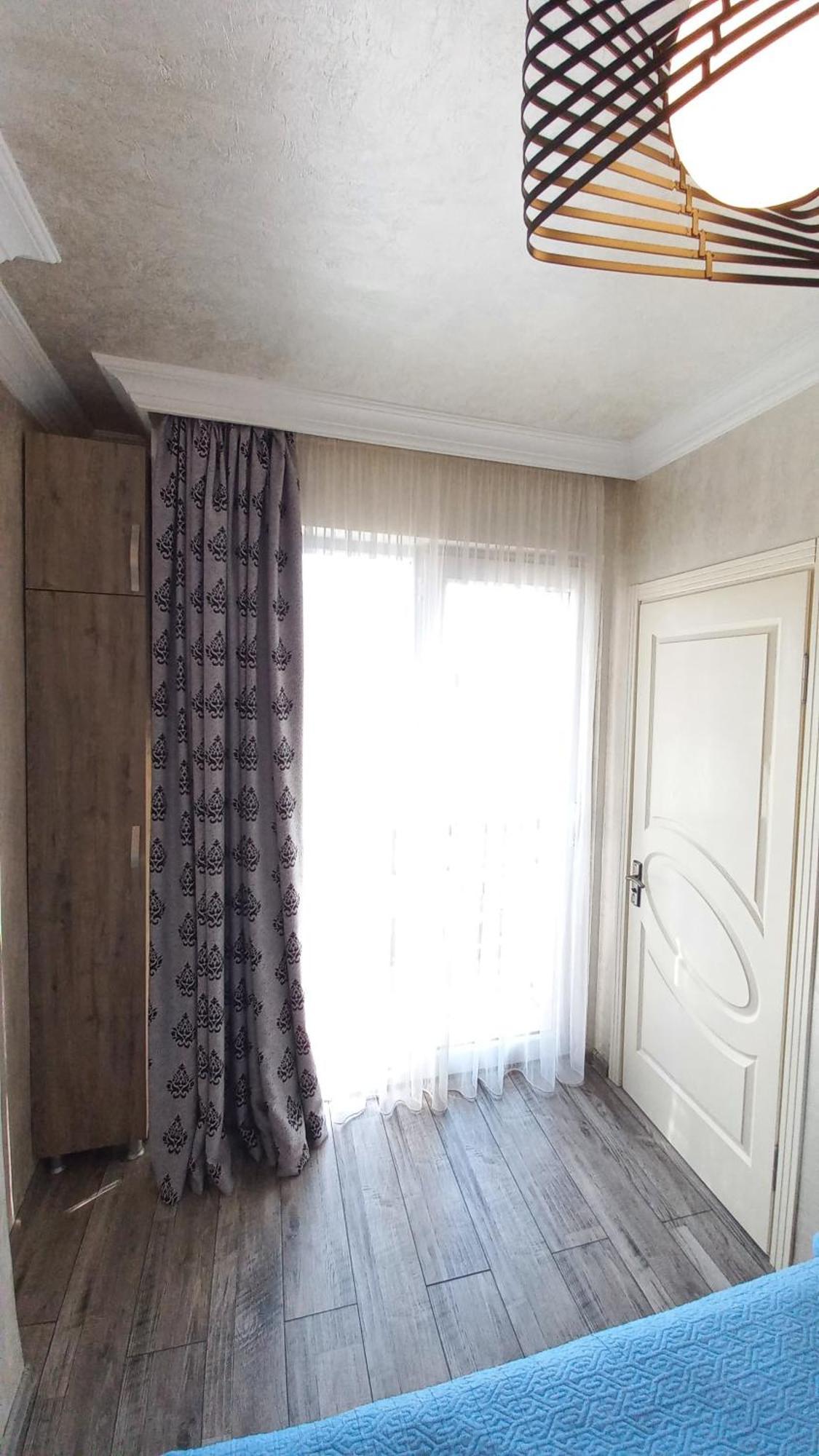 Penthouse Apartment In Батуми Экстерьер фото
